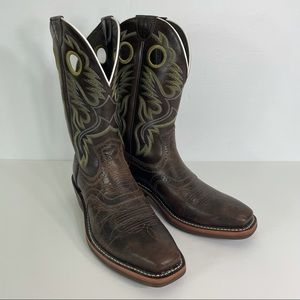 NWOT Ariat Heritage Roughstock Cowboy Boots